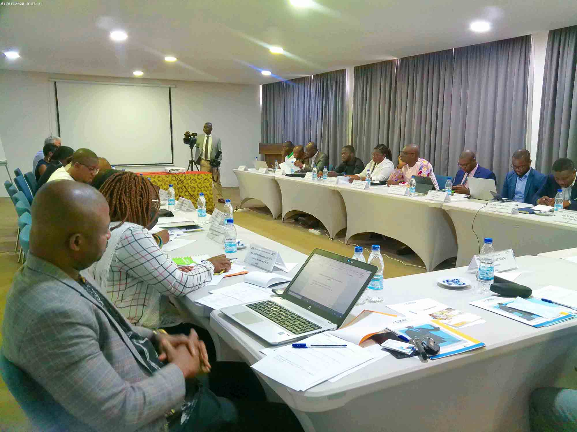 Banques centrales : gestion des bilans, taux négatifs et impacts sur les marchés financiers