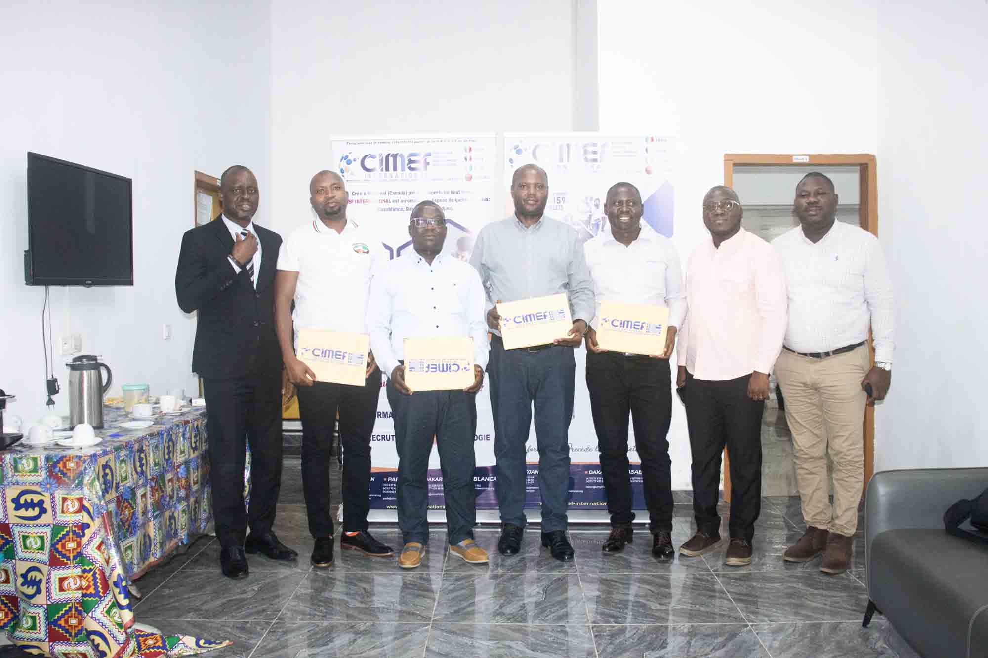 L'étude des risques de mouvements de terrains liés aux travaux miniers en souterrain et à ciel ouvert